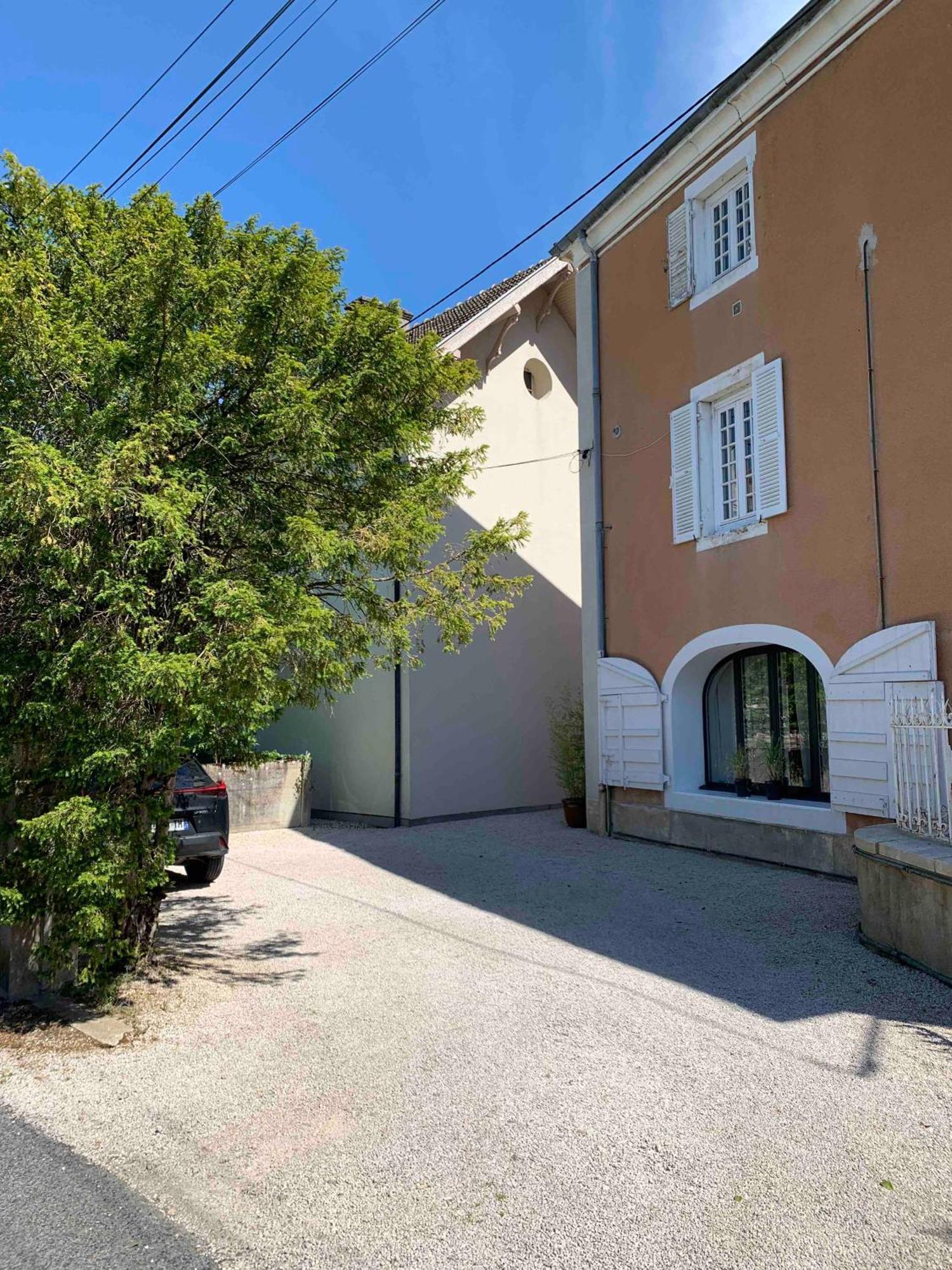 Studio En Ville Et Campagne Louhans Exterior photo